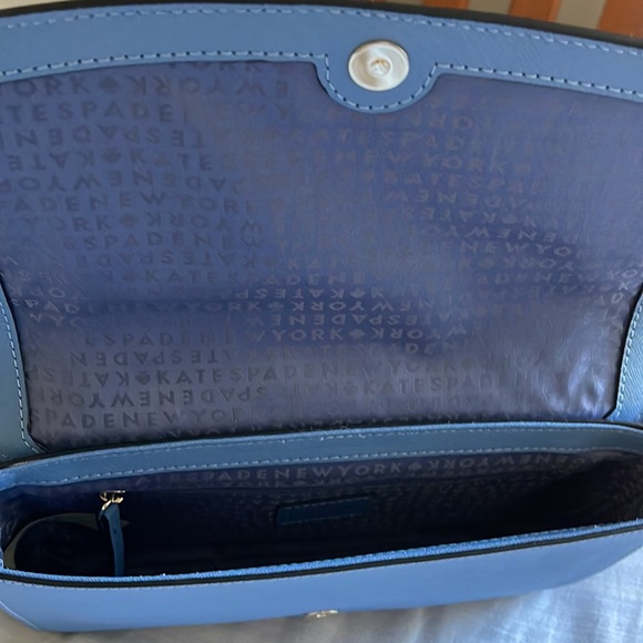 Kate Spade carson convertible crossbody/shoulder/clutch in blue/white with chain - Picture 3 of 7